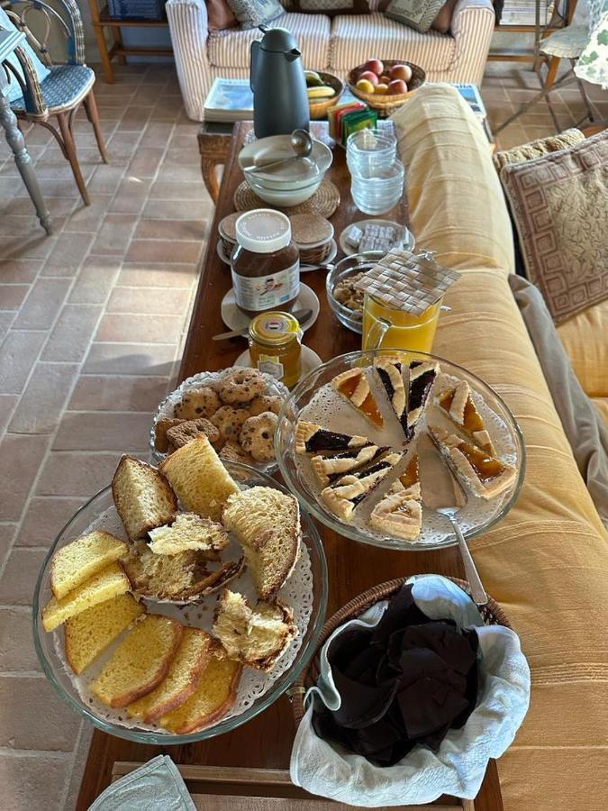 モントーネ Borgo Cardaneto Bed & Breakfast エクステリア 写真