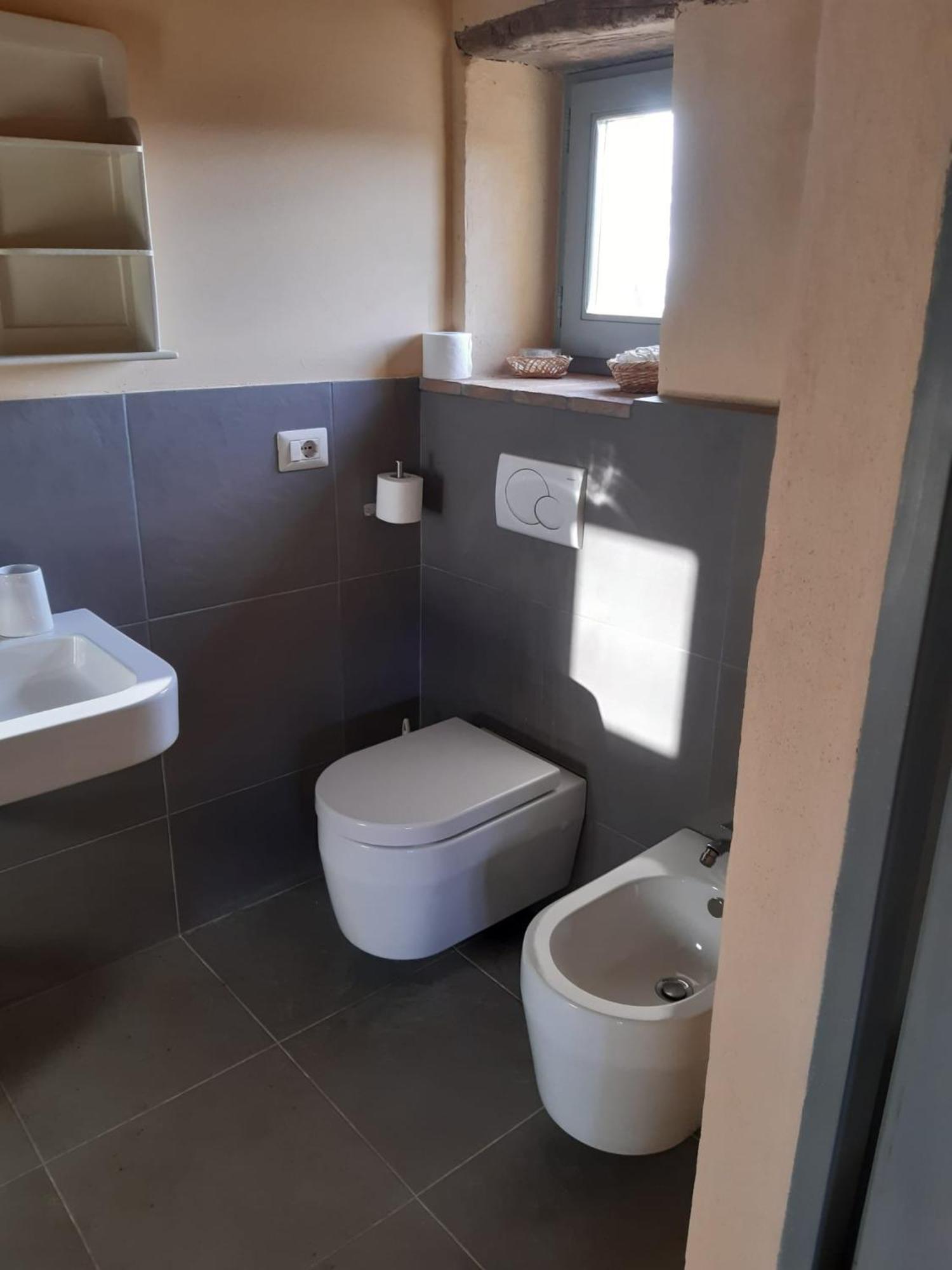 モントーネ Borgo Cardaneto Bed & Breakfast エクステリア 写真
